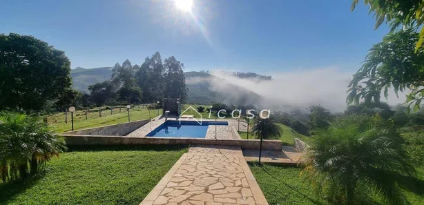 Fazenda / Sítio / Chácara com 4 Quartos à venda, 500m² no , Igaratá