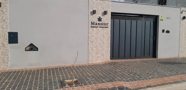 Loja / Salão / Ponto Comercial com 1 Quarto à venda, 170m² no Mansour III, Uberlândia