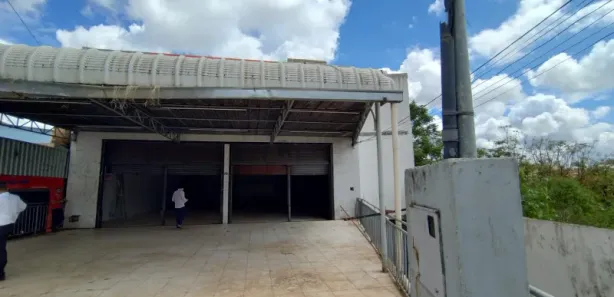 Galpão / Depósito / Armazém à venda, 1400m² no Santa Marta, Ribeirão das Neves