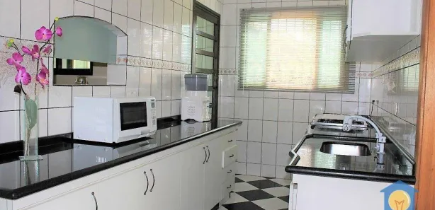 Fazenda / Sítio / Chácara com 5 Quartos para alugar, 640m² no Jardim São Miguel, Cotia