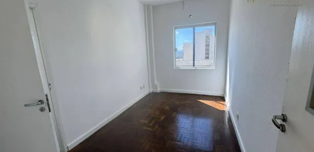 Andar / Laje corporativa para alugar, 200m² no Centro, Londrina