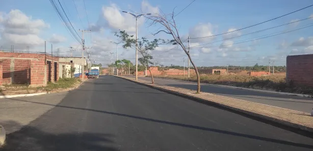 Terreno / Lote / Condomínio com 1 Quarto para venda ou aluguel, 165m² no Jardim Bandeirantes, Maracanaú