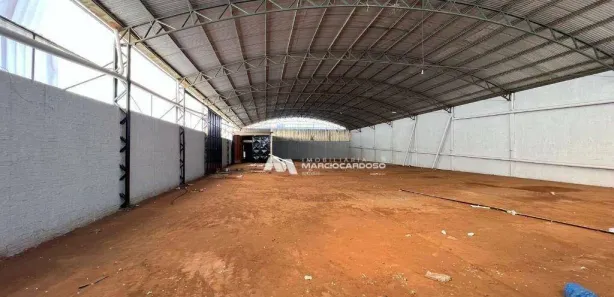 Galpão / Depósito / Armazém para venda ou aluguel, 2118m² no Centro, Mirassol