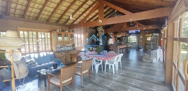 Casa de Condomínio com 4 Quartos à venda, 1700m² no Vila Pedagio, Alumínio