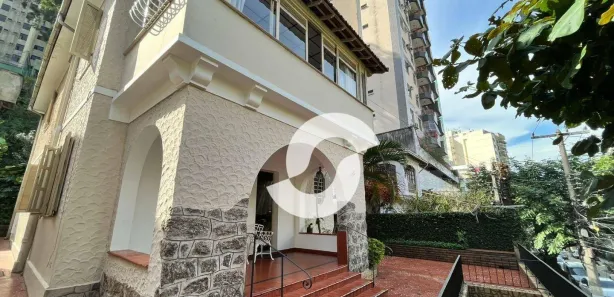 Casa com 4 Quartos à venda, 300m² no Ingá, Niterói