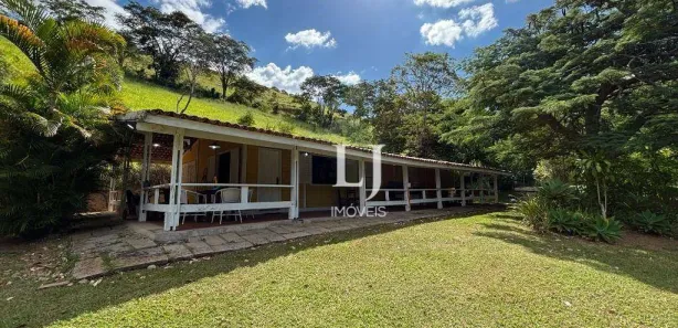 Fazenda / Sítio / Chácara com 4 Quartos à venda, 200m² no , Areal