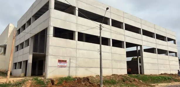Galpão / Depósito / Armazém para alugar, 940m² no Distrito Industrial II, Salto