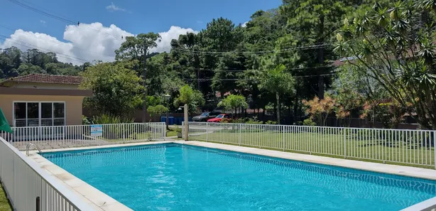 Casa com 5 Quartos para alugar, 240m² no Castelanea, Petrópolis