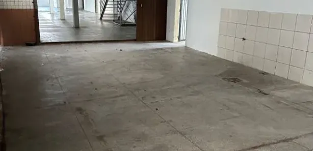 Galpão / Depósito / Armazém para venda ou aluguel, 800m² no Sarandi, Porto Alegre