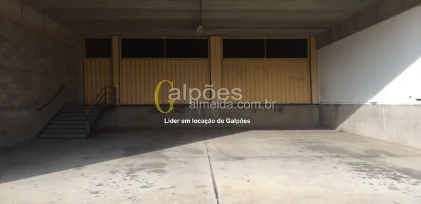 Galpão / Depósito / Armazém para alugar, 1600m² no Santa Fé, Osasco