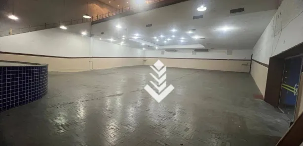 Prédio Inteiro para alugar, 800m² no Centro, Nova Friburgo