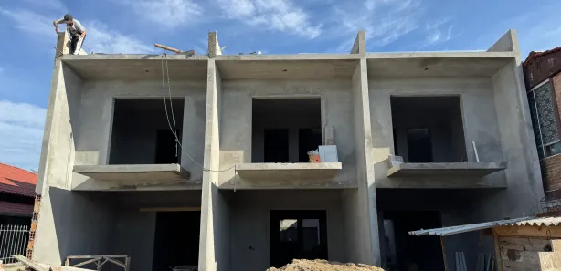 Sobrado com 2 Quartos à venda, 104m² no Armação, Penha