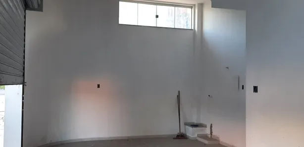 Loja / Salão / Ponto Comercial para alugar, 40m² no Santo Agostinho, Volta Redonda