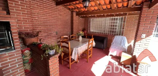 Casa Comercial com 3 Quartos para venda ou aluguel, 250m² no Jardim Bontempo, Taboão da Serra
