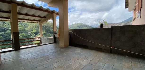 Casa com 2 Quartos à venda, 129m² no Castelanea, Petrópolis
