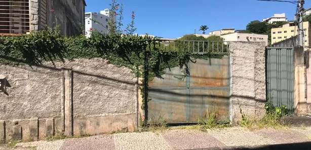 Terreno / Lote / Condomínio para alugar, 165m² no Centro, Viçosa