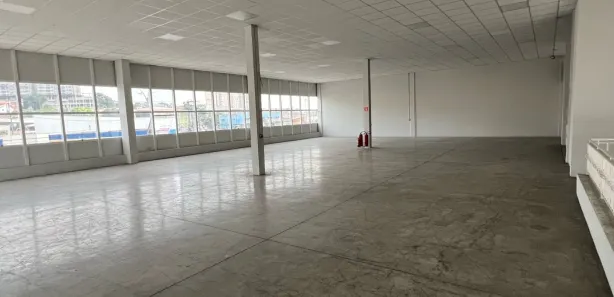 Galpão / Depósito / Armazém para alugar, 950m² no Calmon Viana, Poá