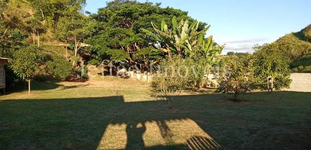 Fazenda / Sítio / Chácara com 3 Quartos à venda, 220m² no Rosa Machado, Piraí