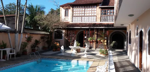 Hotel / Motel / Pousada com 15 Quartos à venda, 430m² no Vila Muriqui, Mangaratiba