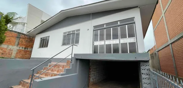 Casa com 3 Quartos para alugar, 145m² no Santa Maria, Chapecó