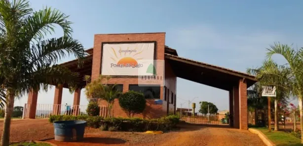 Casa de Condomínio com 5 Quartos para alugar, 840m² no , Alexânia
