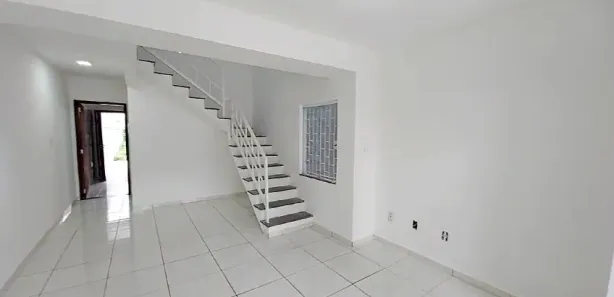 Sobrado com 3 Quartos à venda, 225m² no Parque Ipiranga II, Resende