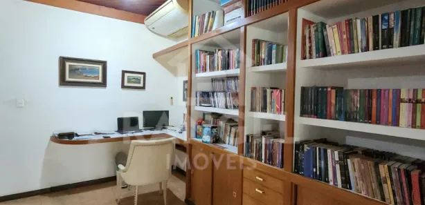 Fazenda / Sítio / Chácara com 4 Quartos à venda, 2000m² no Vargem Grande, Rio de Janeiro