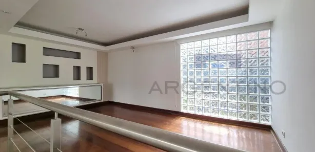 Sobrado com 4 Quartos para venda ou aluguel, 289m² no Vila Oliveira, Mogi das Cruzes