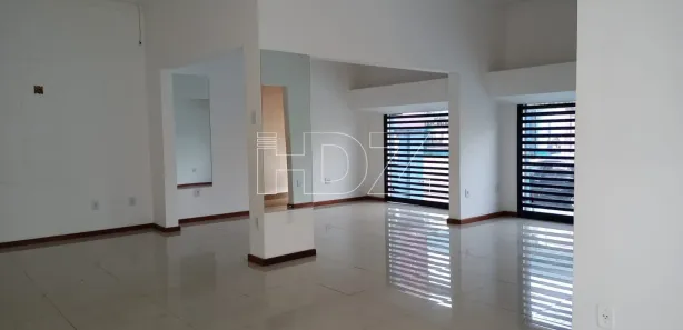 Conjunto Comercial / Sala para alugar, 1m² no Centro, Araraquara