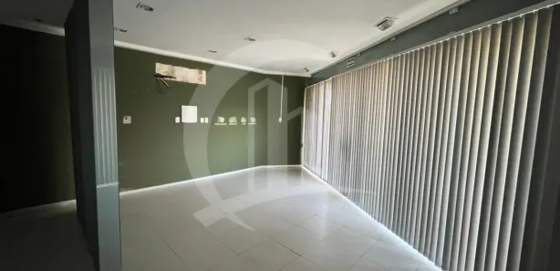 Galpão / Depósito / Armazém para alugar, 83m² no São José, Aracaju
