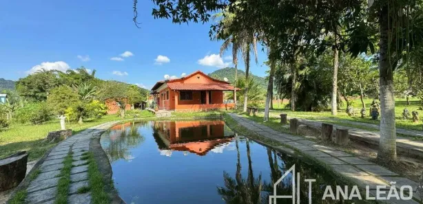 Fazenda / Sítio / Chácara com 3 Quartos à venda, 180m² no Parada Modelo, Guapimirim