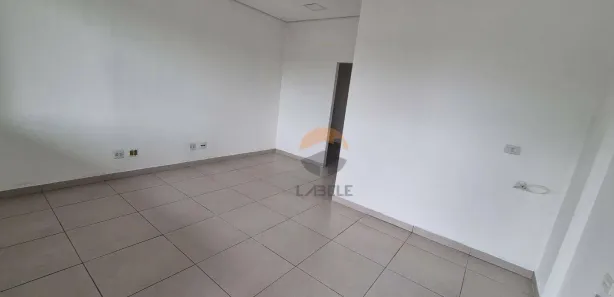 Loja / Salão / Ponto Comercial para venda ou aluguel, 82m² no Granja Viana, Cotia