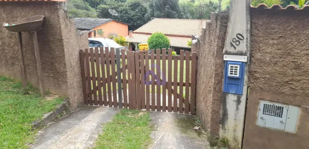 Fazenda / Sítio / Chácara com 3 Quartos à venda, 120m² no , Alambari