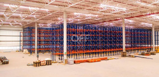 Galpão / Depósito / Armazém para alugar, 2022m² no Padroeira, Osasco