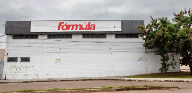 Galpão / Depósito / Armazém à venda, 876m² no Samambaia Sul, Brasília