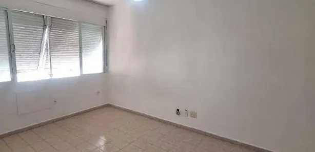 Kitnet para alugar, 30m² no Boqueirão, Santos