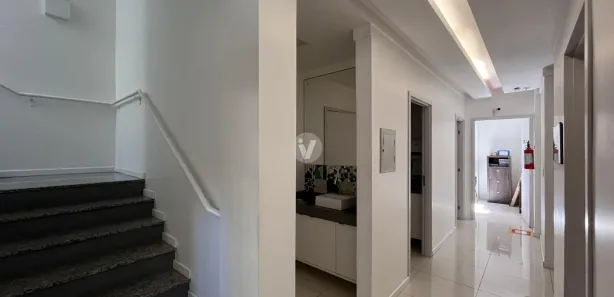 Prédio Inteiro com 13 Quartos à venda, 400m² no Centro, Santa Maria