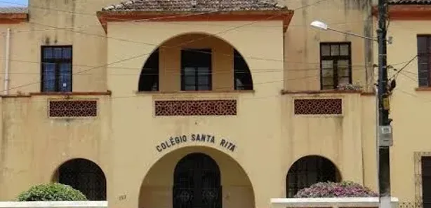 Fazenda / Sítio / Chácara com 6 Quartos à venda, 180m² no , Areia