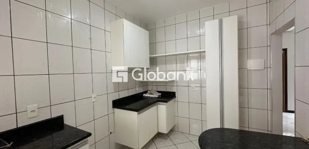 Casa com 4 Quartos para alugar, 150m² no Canelas, Montes Claros