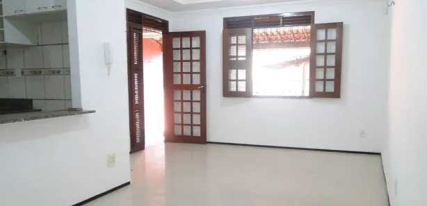 Casa com 3 Quartos para alugar, 180m² no Guajeru, Fortaleza