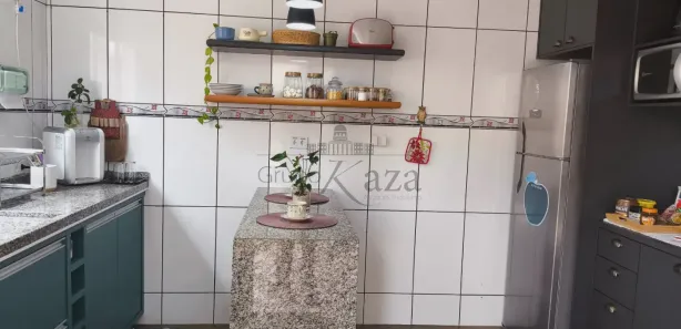 Casa com 3 Quartos à venda, 135m² no Jardim Santa Maria, Jacareí
