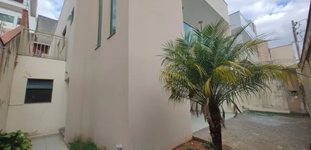 Sobrado com 3 Quartos à venda, 296m² no Parque Vivaldi Leite Ribeiro, Poços de Caldas