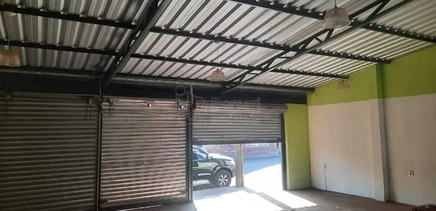 Loja / Salão / Ponto Comercial à venda, 200m² no Doutor Tancredo de Almeida Neves, Araraquara