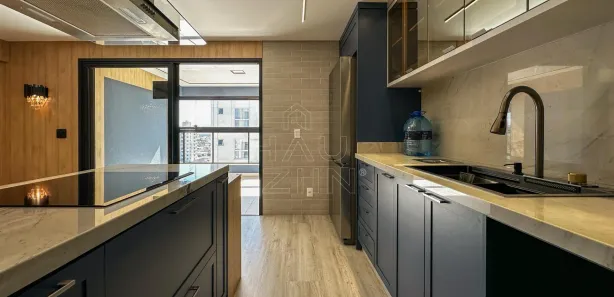 Apartamento com 3 Quartos para alugar, 110m² no Centro, Navegantes
