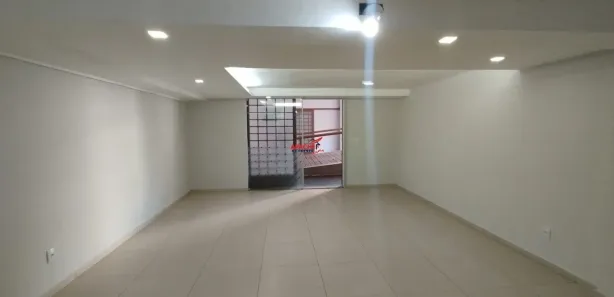 Loja / Salão / Ponto Comercial à venda, 41m² no Centro, Viçosa