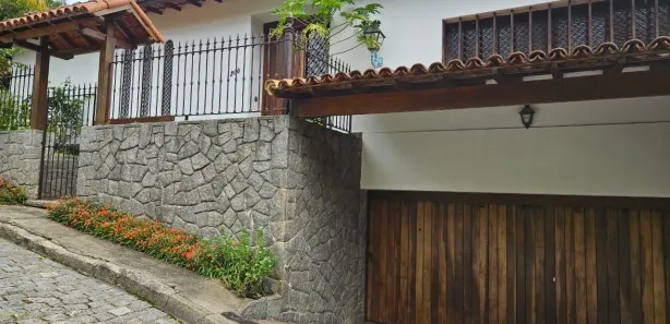 Casa com 3 Quartos à venda, 10m² no Castelanea, Petrópolis