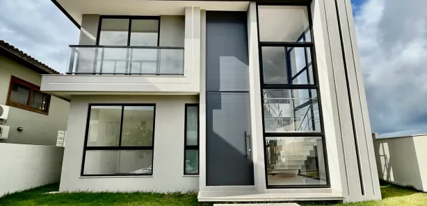 Casa de Condomínio com 5 Quartos à venda, 250m² no Buraquinho, Lauro de Freitas