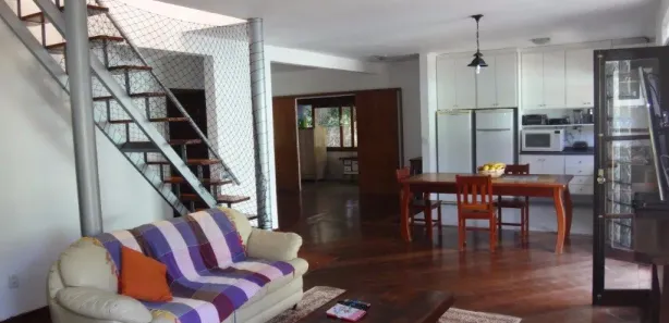 Casa com 3 Quartos à venda, 196m² no Jardim dos Ipês, Embu das Artes