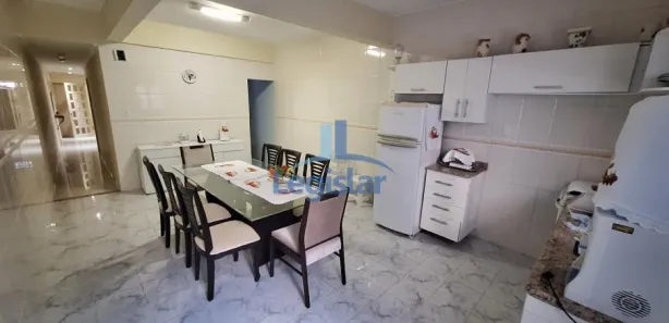 Casa com 4 Quartos para alugar, 200m² no São José, Aracaju