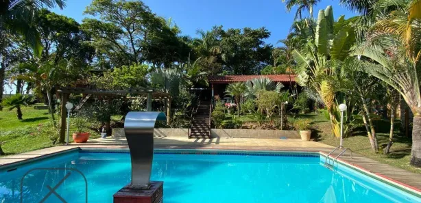 Fazenda / Sítio / Chácara com 7 Quartos à venda, 900m² no Parque Agrinco, Guararema
